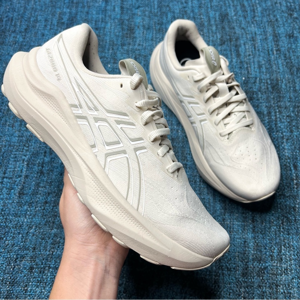 Asics GT 2000 14 Running Shoes in Oatmeal White Women's Size 8.5 Sneakers